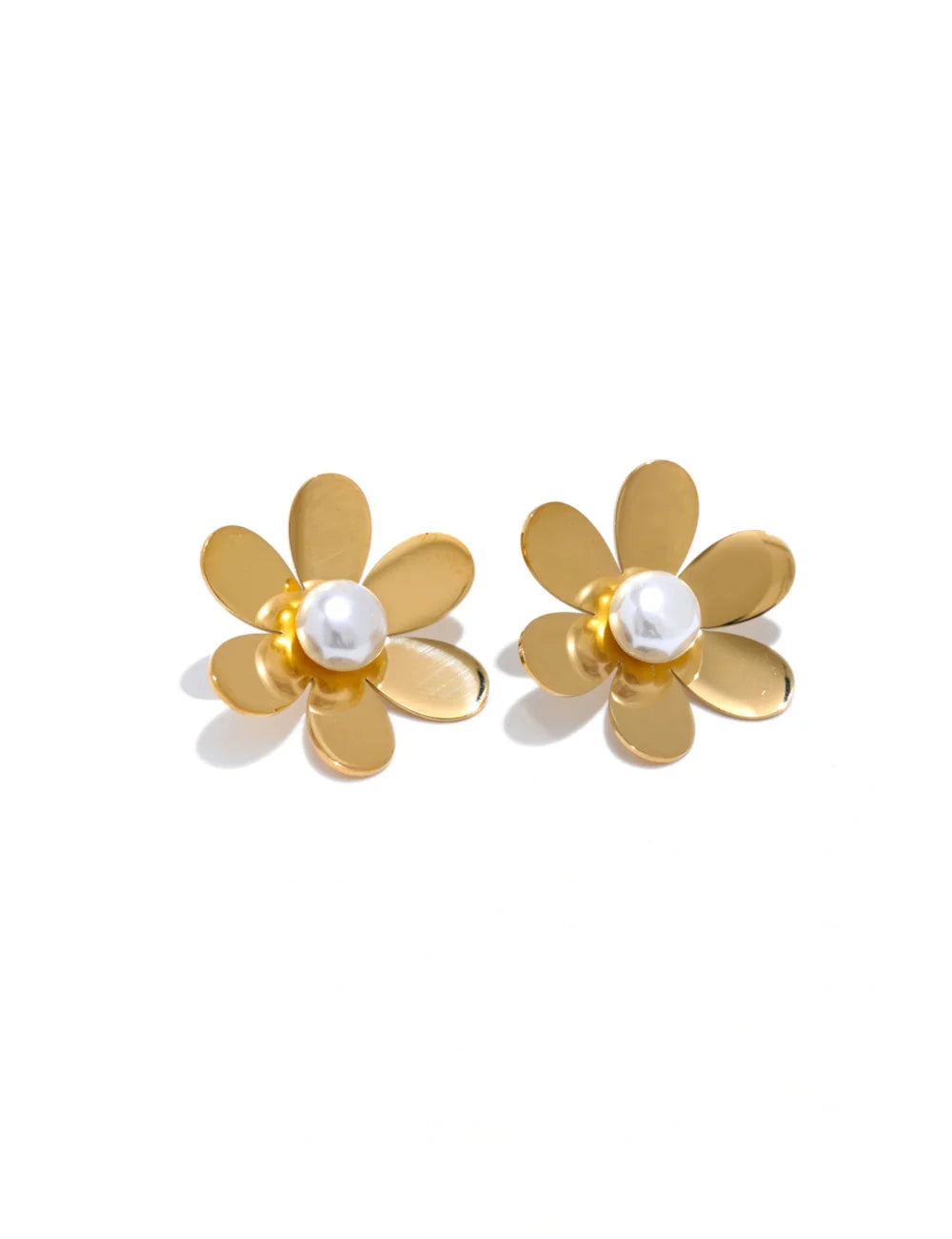 Simulated Pearl Flower Stud Earrings