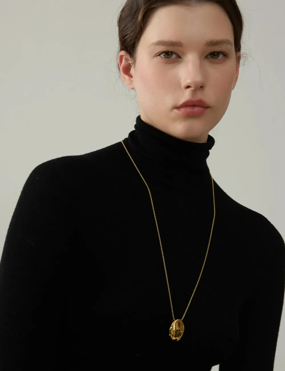 Polished Oval Pendant Necklace