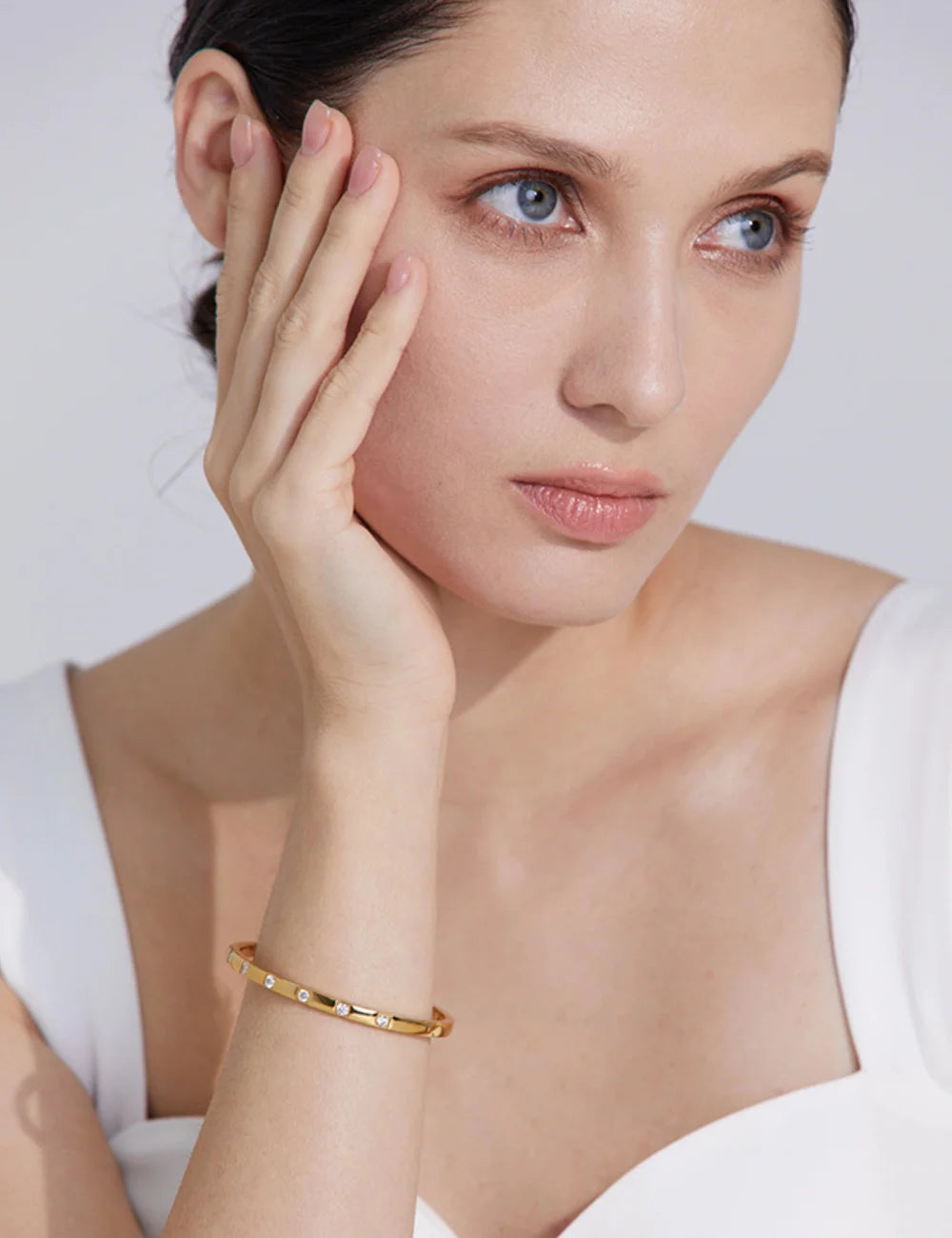 Zircon Channel Bangle Bracelet