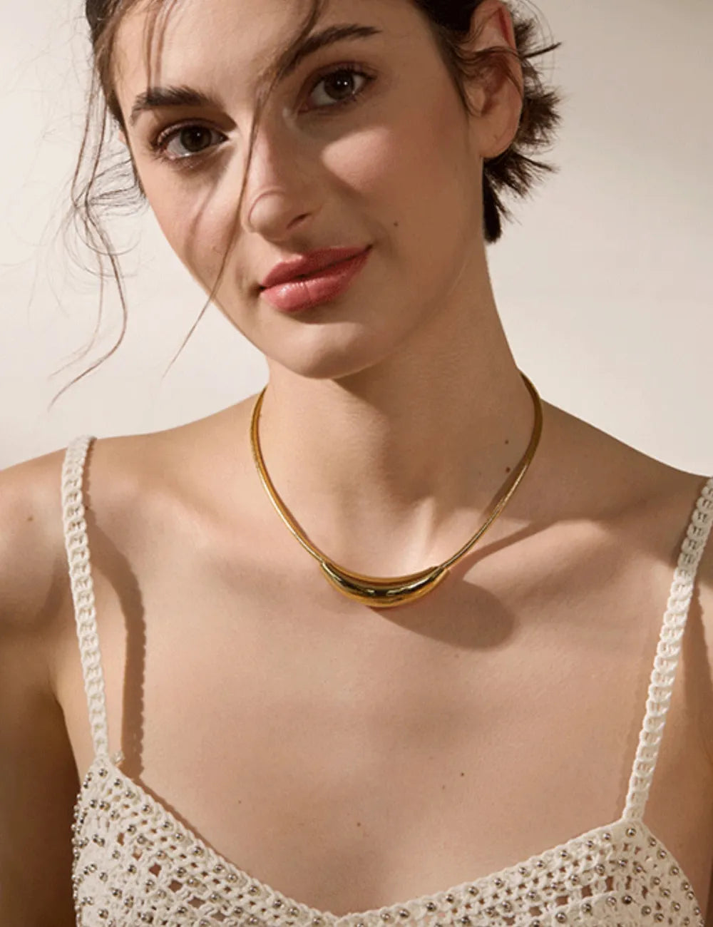Sculpted Curve Choker Necklace