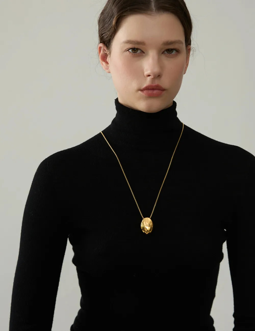 Polished Oval Pendant Necklace
